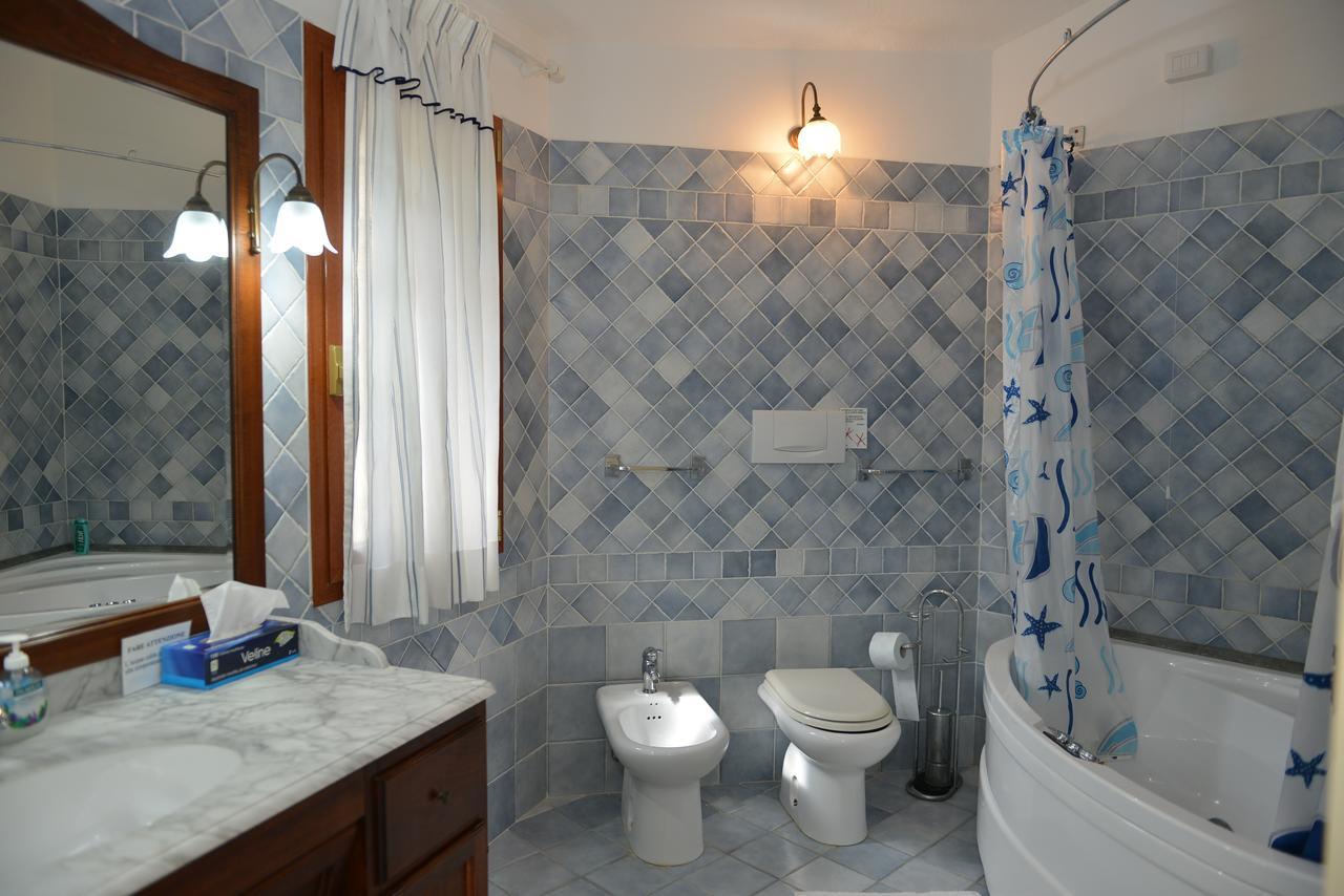 Bed and Breakfast La Fonte Dell'Ulivo 3 à La Maddalena  Extérieur photo